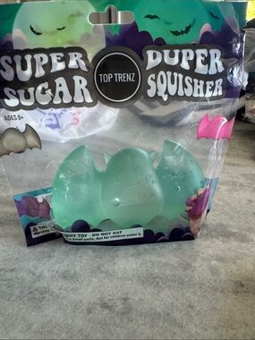 Super Sugar Duper Squisher - Mint Green Bat Squishy